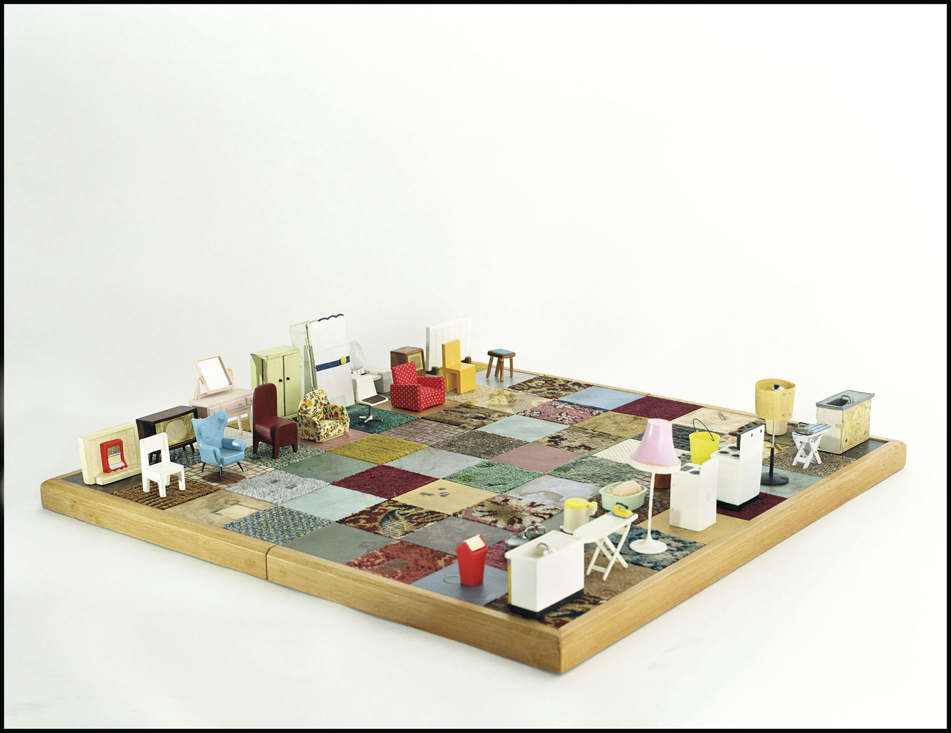RACHEL WHITEREAD (b. 1963) , Modern Chess Set Christie's